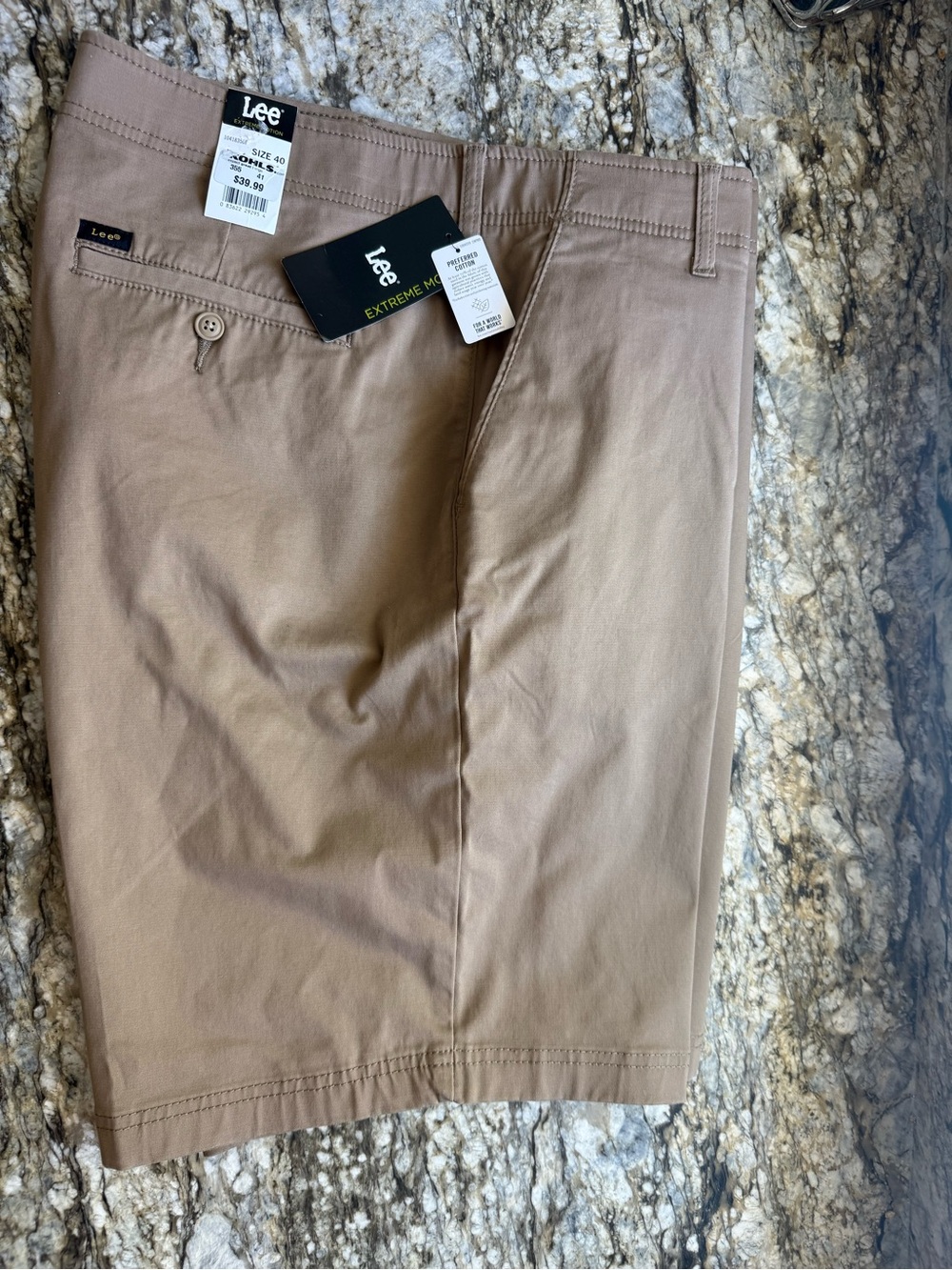 Lee Men’s Tan Flat Front Shorts